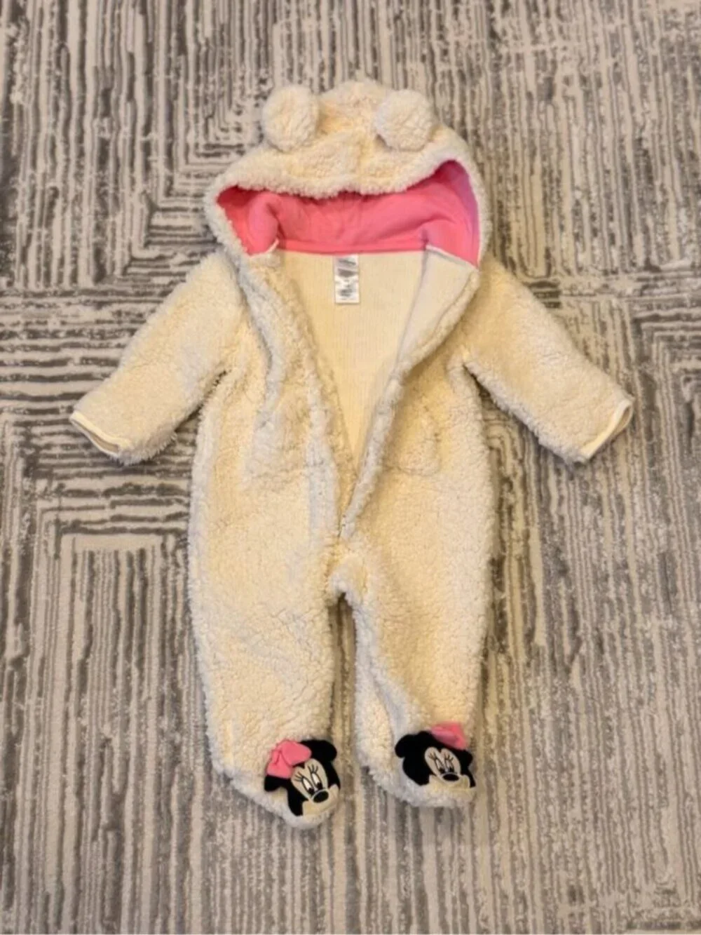 NEW Disney Baby 6/9 months Minnie Mouse Sherpa WARM footed bunting coat